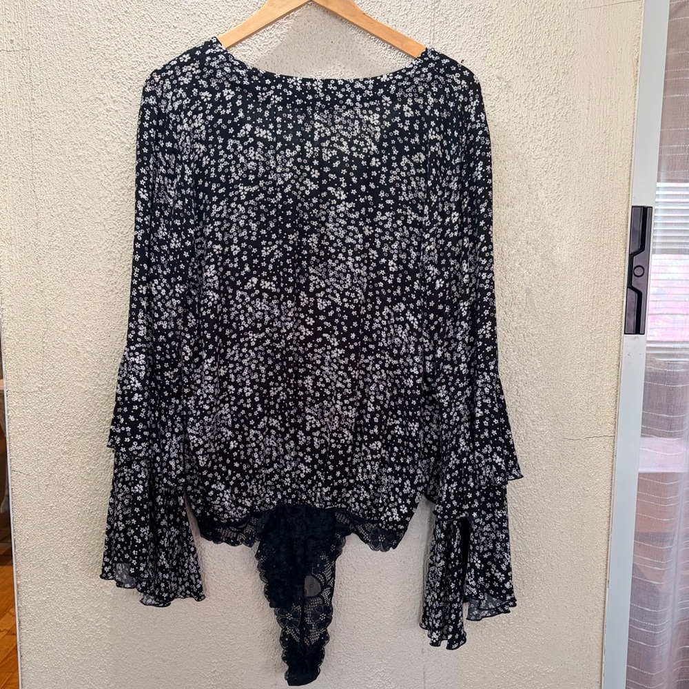 Free People Ditsy Floral Bodysuit Boho Festival Size Medium - Picture 5 of 9